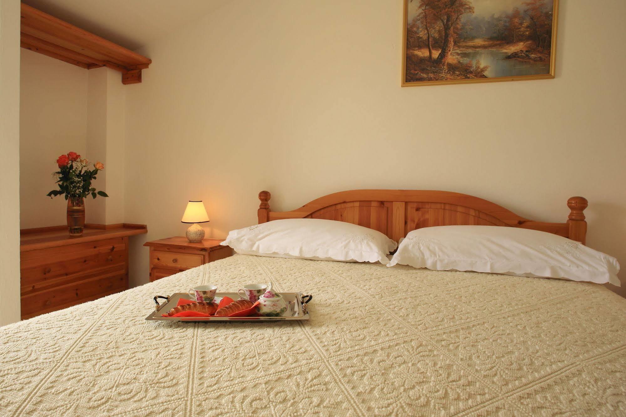 Hotel Dori D'Oro Orosei Buitenkant foto