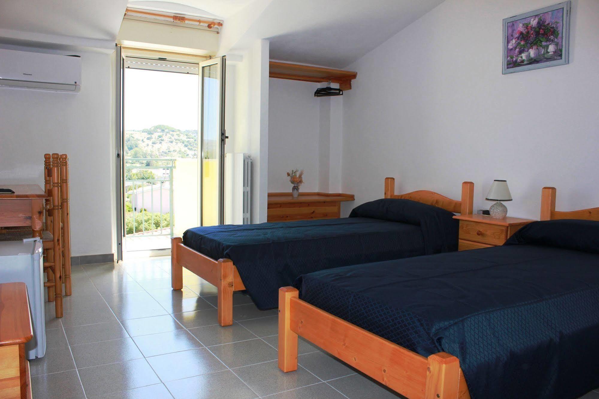 Hotel Dori D'Oro Orosei Buitenkant foto