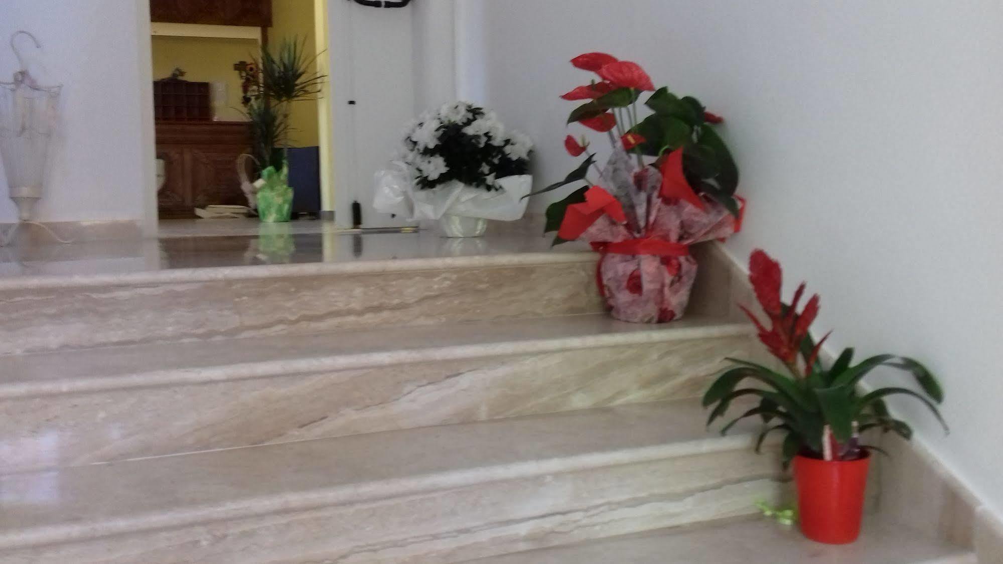 Hotel Dori D'Oro Orosei Buitenkant foto