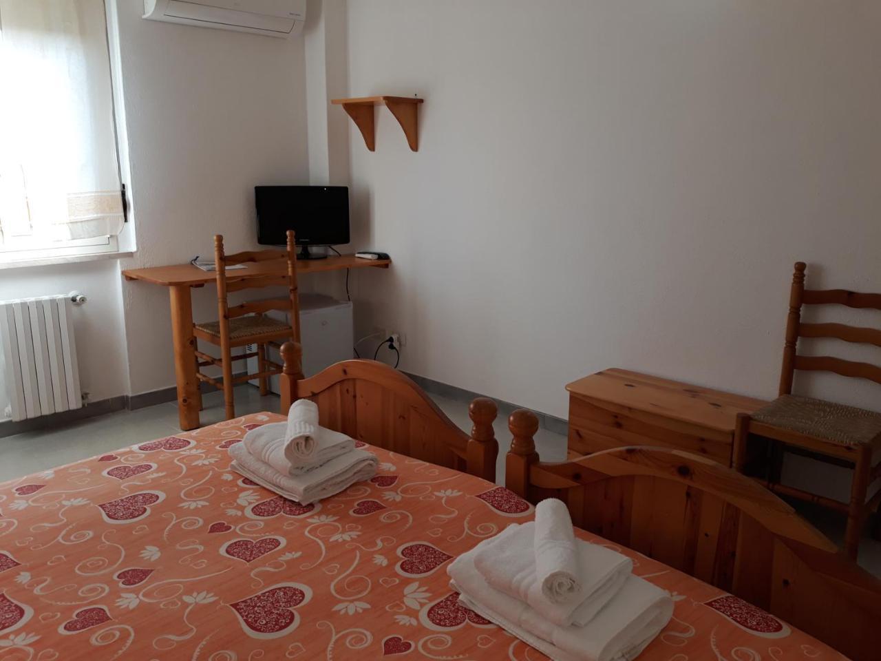 Hotel Dori D'Oro Orosei Buitenkant foto