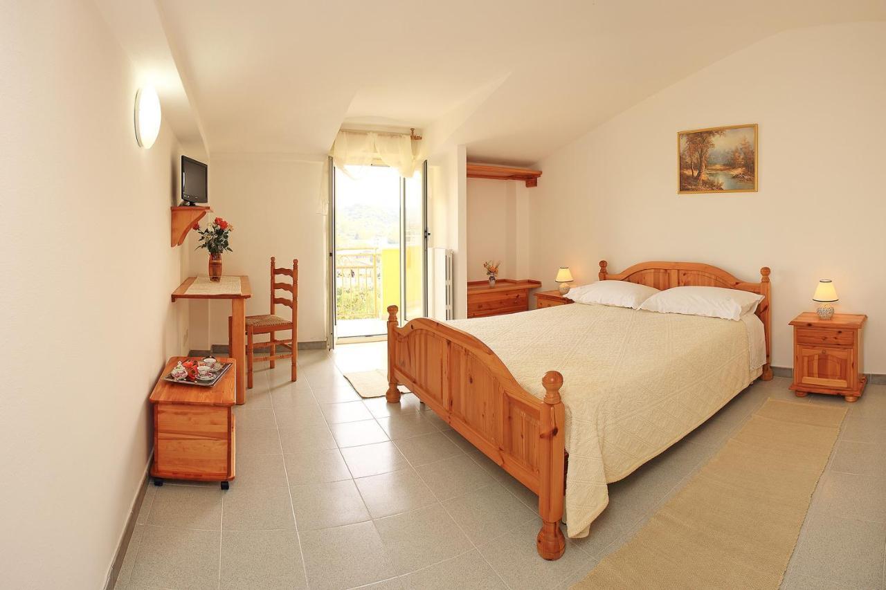 Hotel Dori D'Oro Orosei Buitenkant foto
